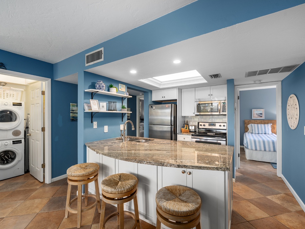 Midnight Cove II 611F