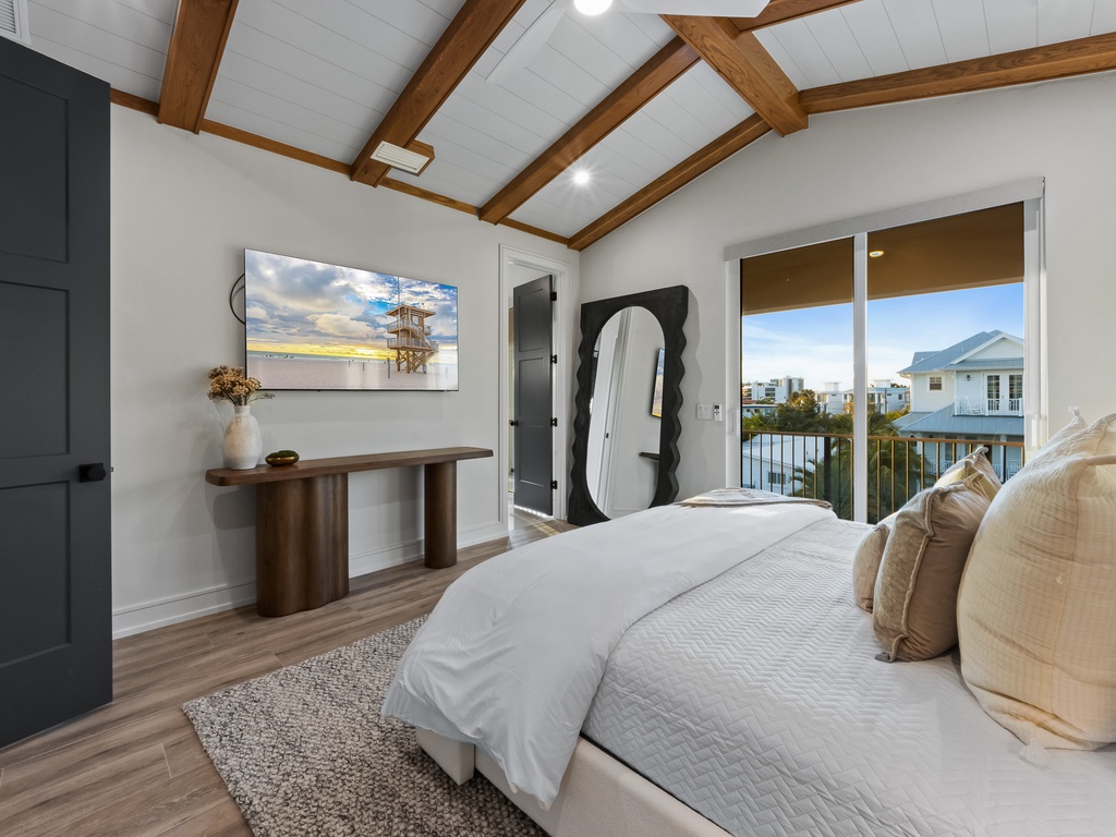 Primary Bedroom - King