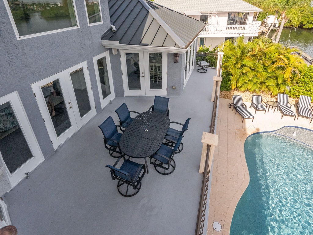 Balcony Dining Area