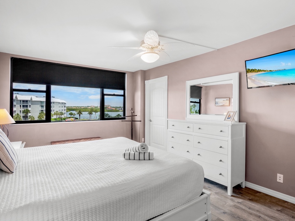 Harbor Towers Unit 415 by Tropical Sands Accommodations