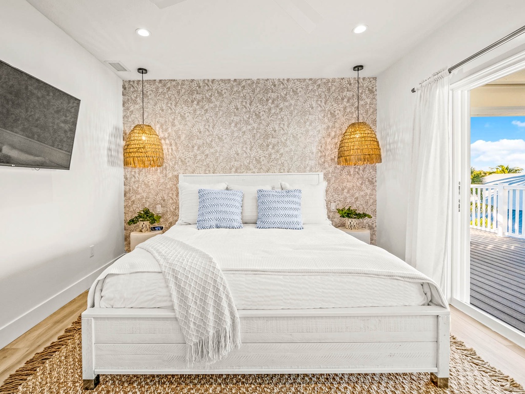 Second Bedroom (2nd floor), King bed