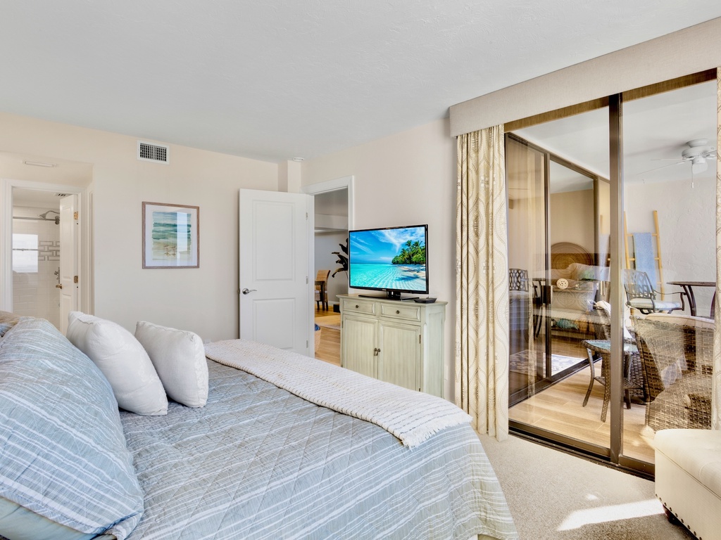 Gulf and Bay Club C607 by Tropical Sands Accommodations