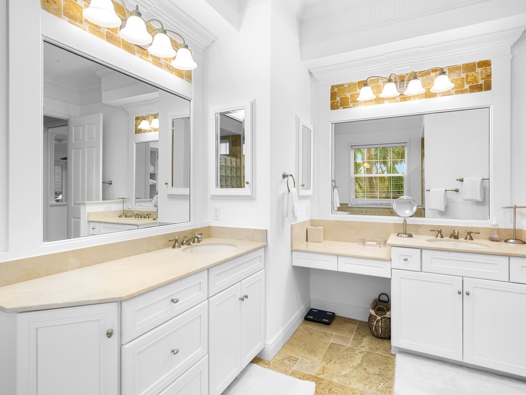 Primary Bathroom, Ensuite