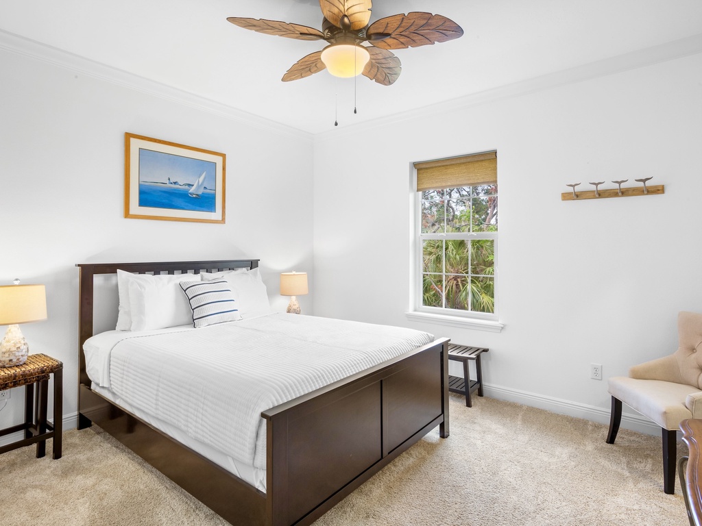 Third Bedroom, Queen
