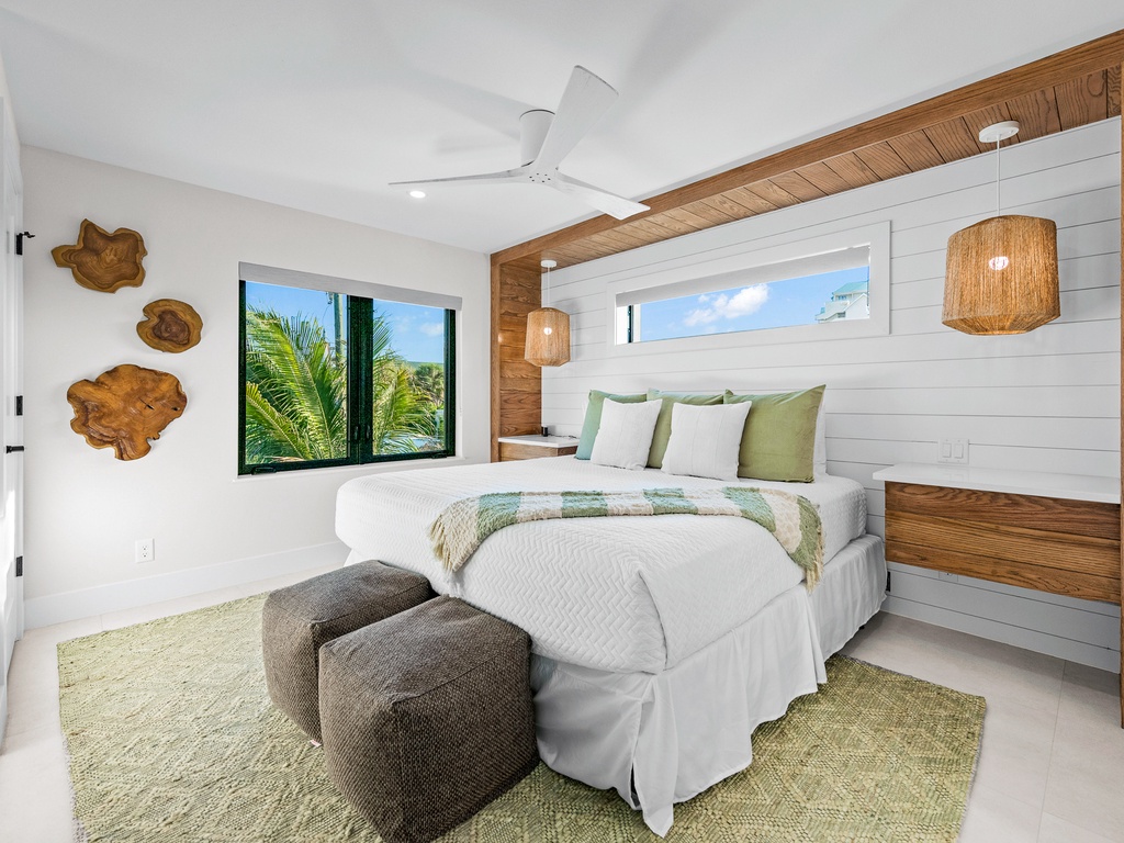 Third Bedroom, King Bed