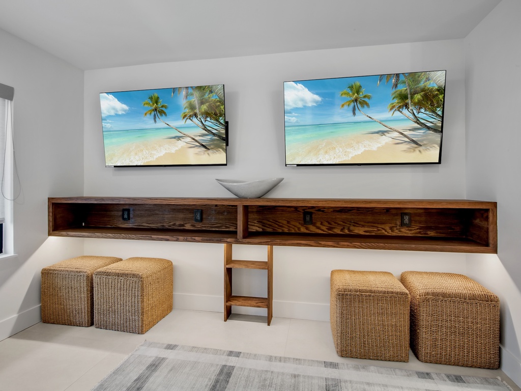 Fifth Bedroom, Two Full over Full beds with TVs