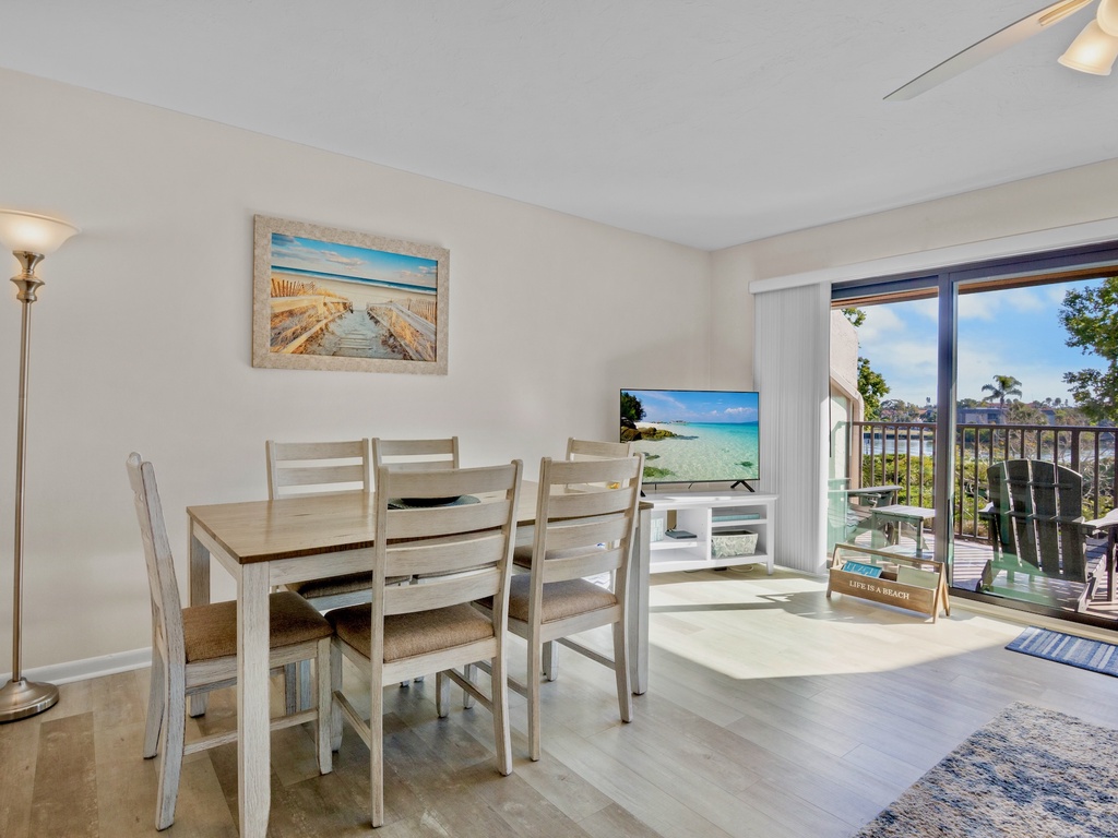 Midnight Cove II Unit 333 by Tropical Sands Accommodations