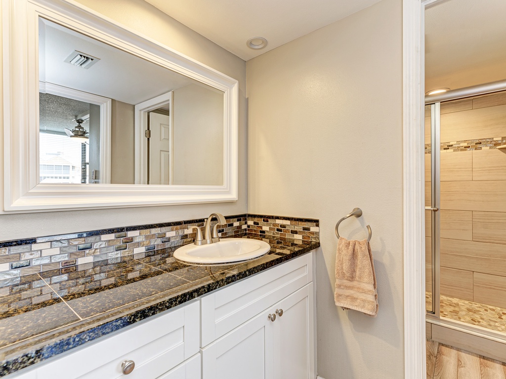 Primary Bathroom, Ensuite