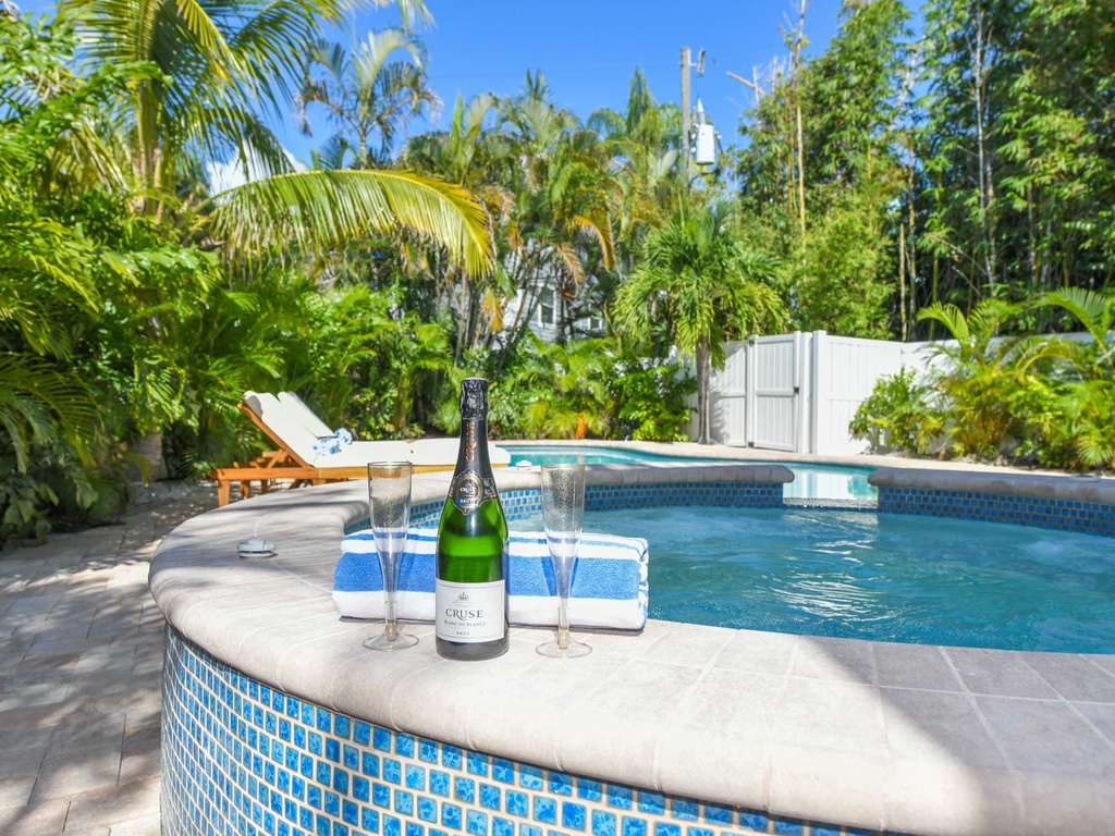 126-Unit303Calle-NewPool-61