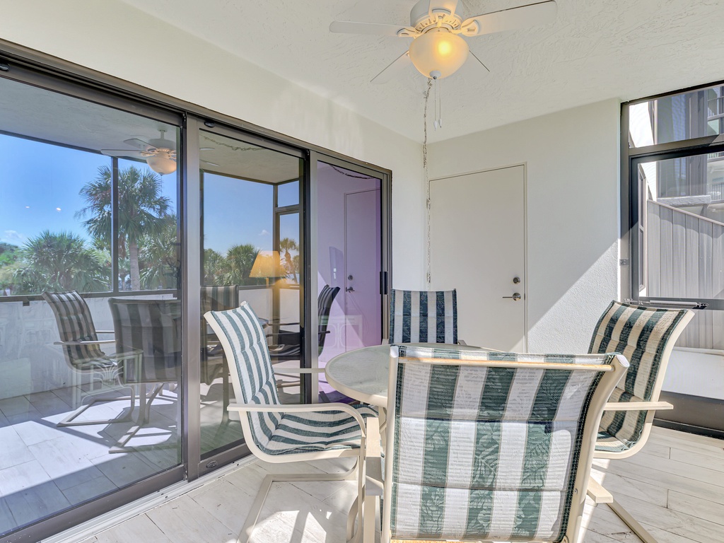 Screened-in Balcony