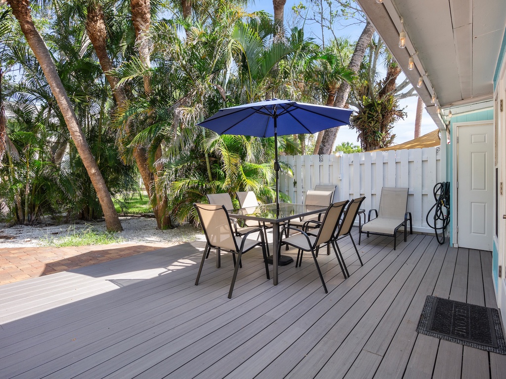 Outdoor Dining Area
