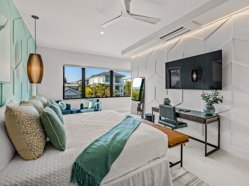 Primary Bedroom, King Bed