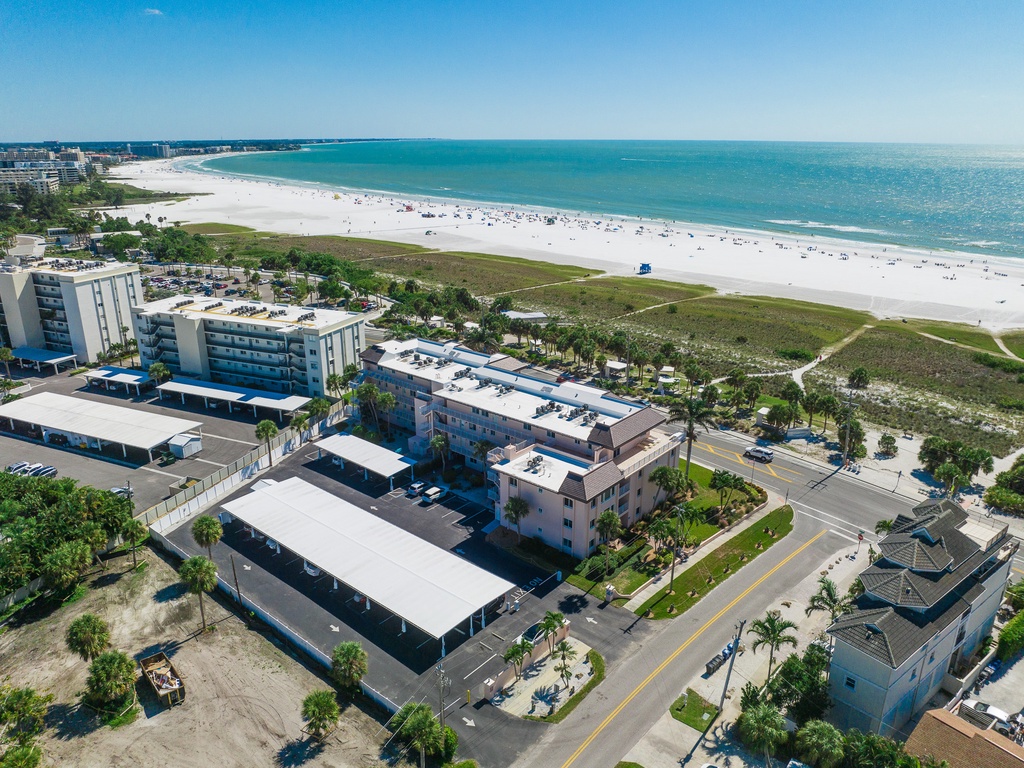 Sunset Royale - Tropical Sands Accommodations