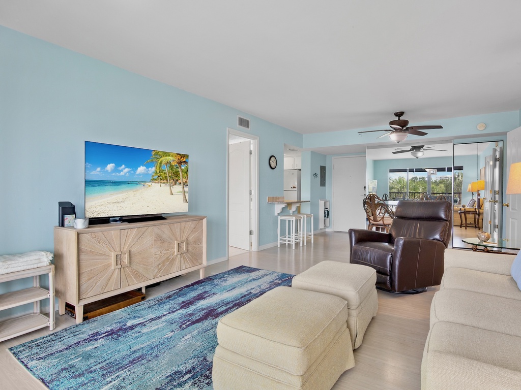 Harbor Towers Unit 303 by Tropical Sands Accommodations