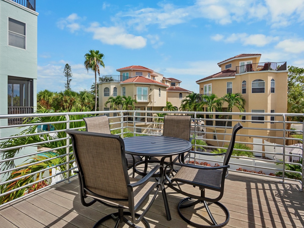 Balcony, Dining Area