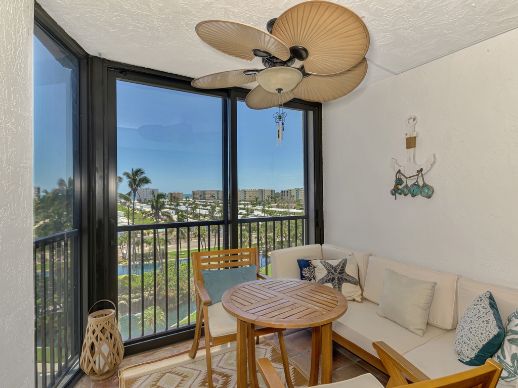 Private Screened-in Balcony