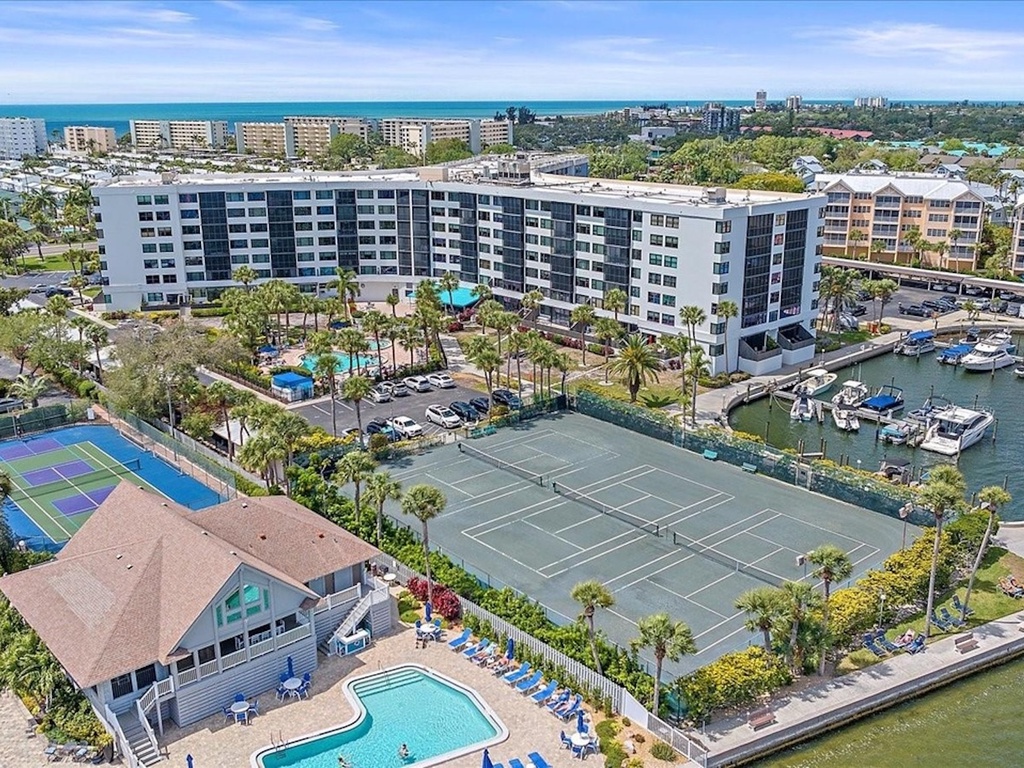 Harbor Towers Unit 603 by Tropical Sands Accommodations