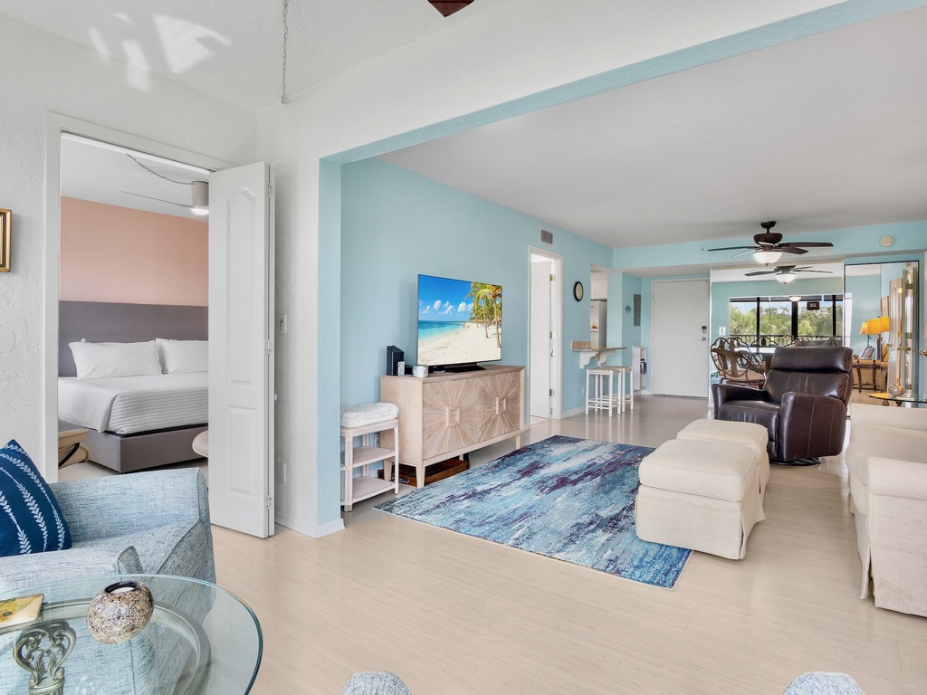 Harbor Towers Unit 303 by Tropical Sands Accommodations