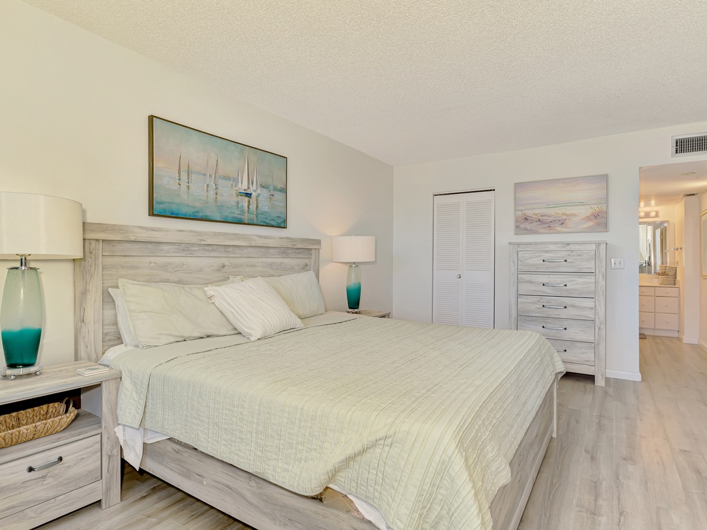 Primary Bedroom, King