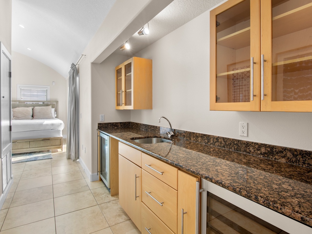 Fourth Bedroom, Wet Bar