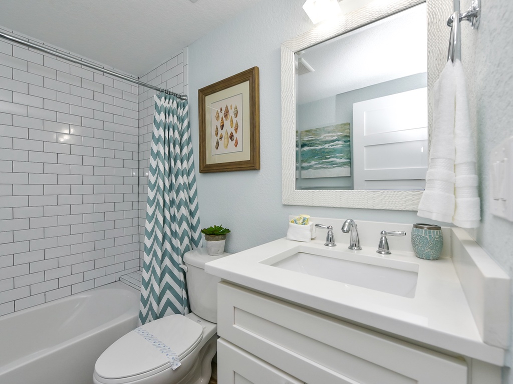 Second Bedroom, Ensuite Bathroom