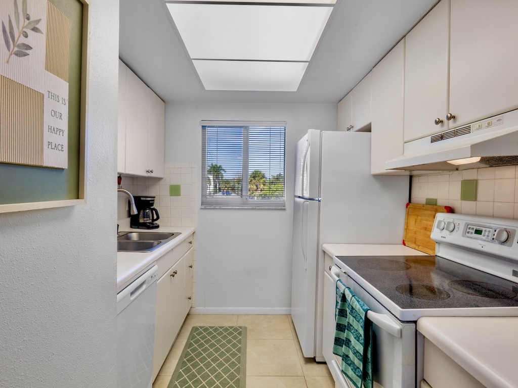 Sunset Royale 208 by Tropical Sands Accommodations