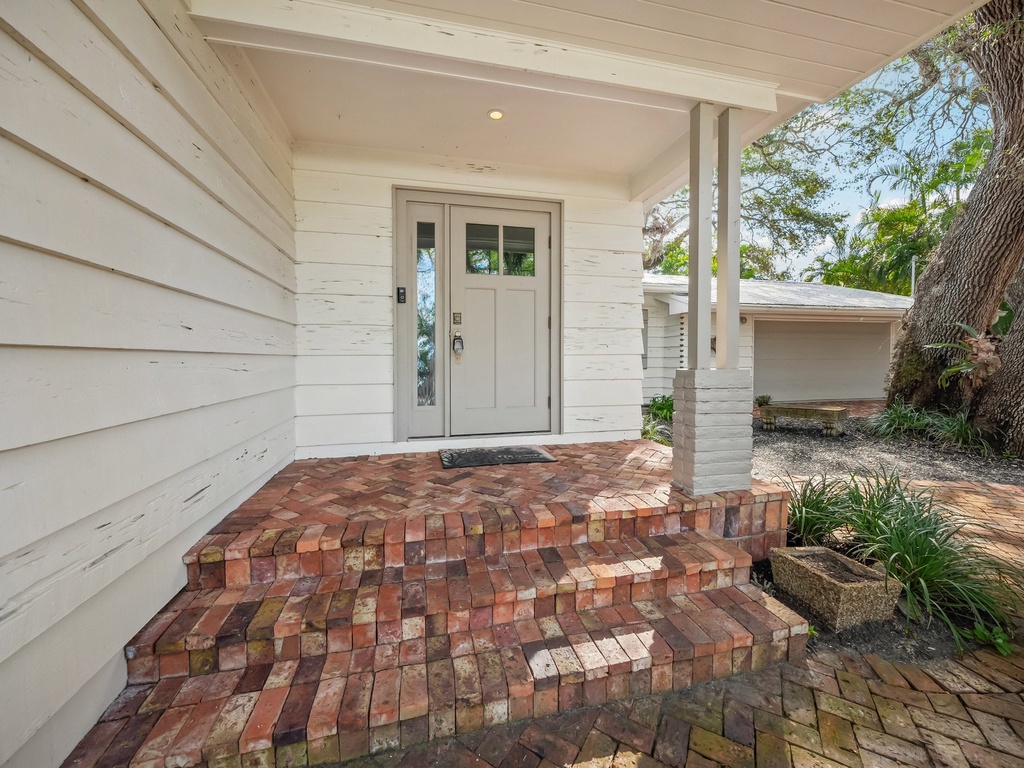 The Shaded Sanctuary - Siesta Key Luxury Rental Properties