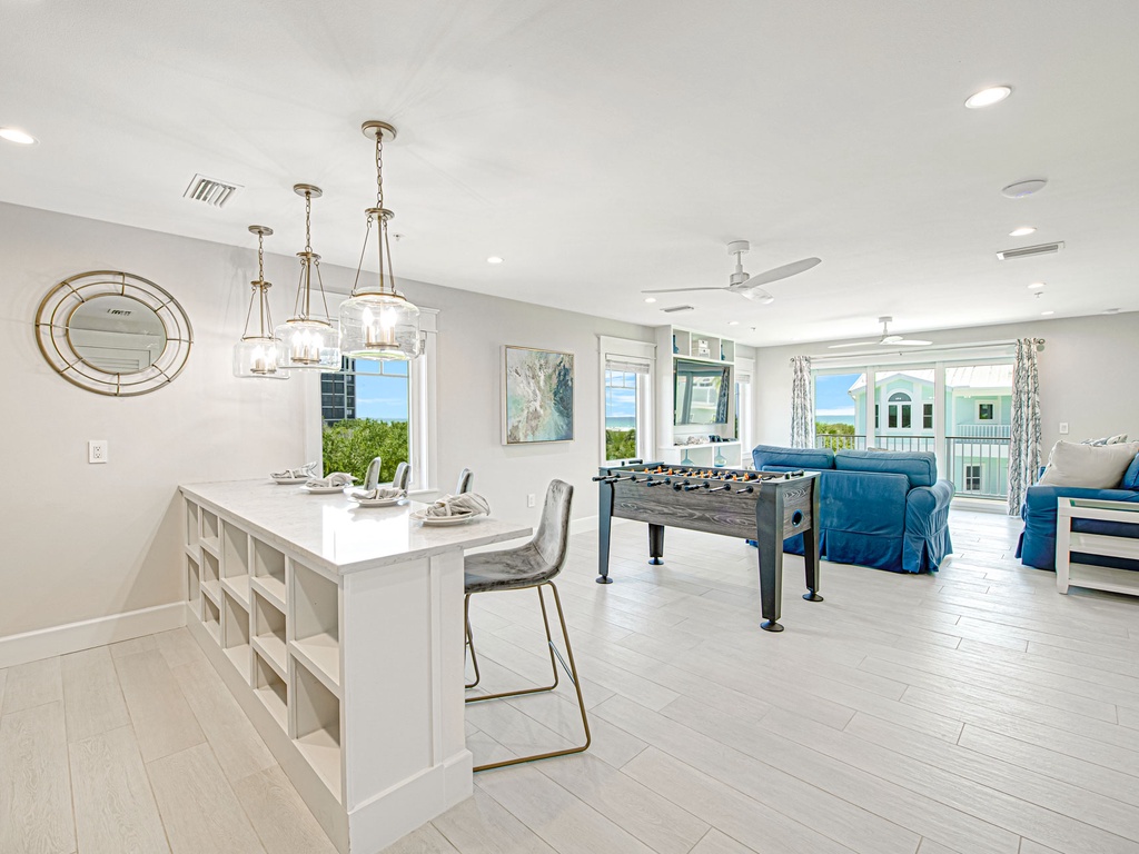 Game Room with Wet Bar (3rd Level)