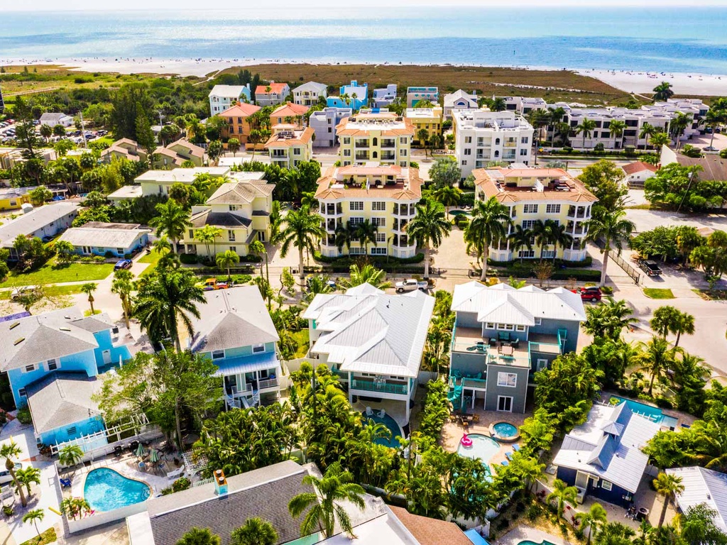Short Walk to the Beach or Siesta Key Village