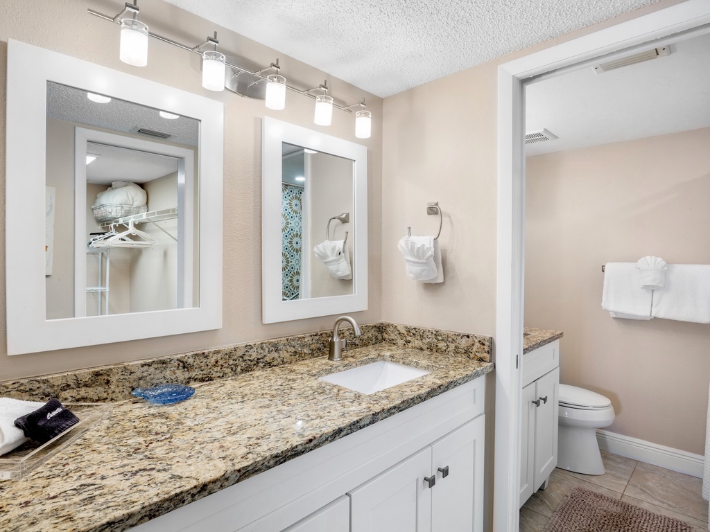 Gulf and Bay Club D101 by Tropical Sands Accommodations