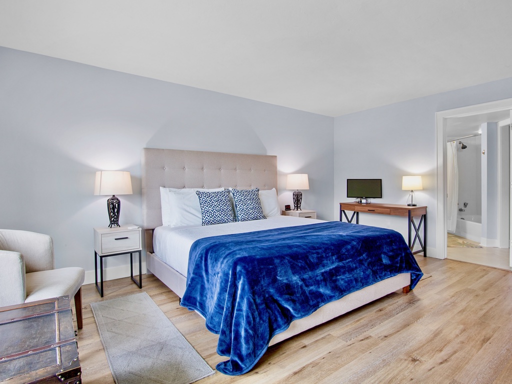 Primary Bedroom - King