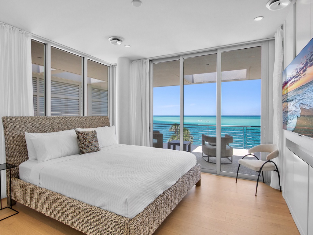 Fourth Bedroom, King