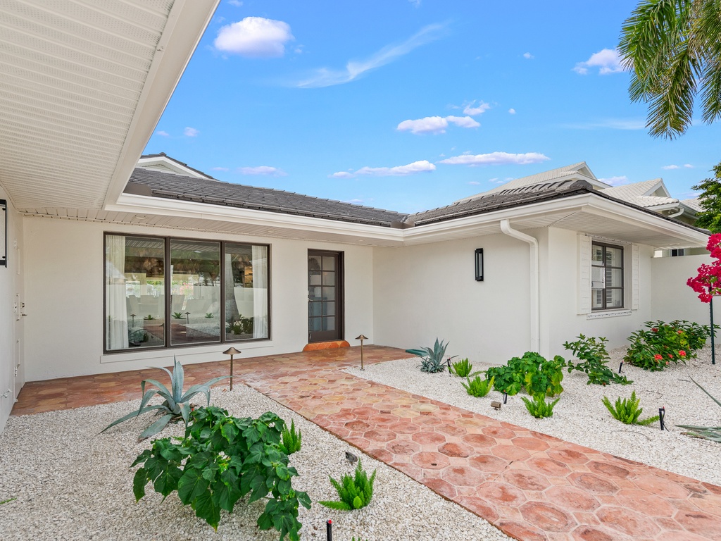 Manatee Cove - By Lido Key Vacations