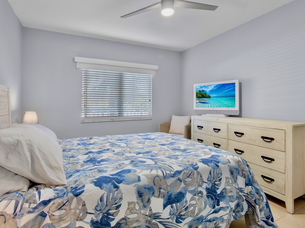 Sunset Royale 208 by Tropical Sands Accommodations