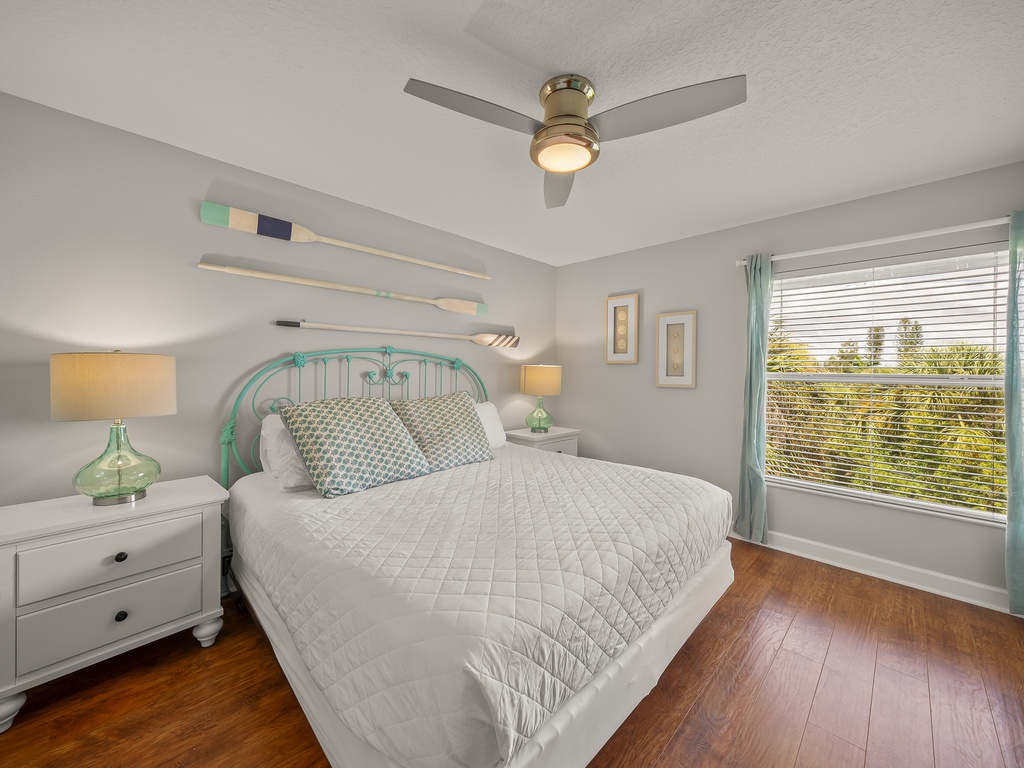 Second Bedroom, King bed