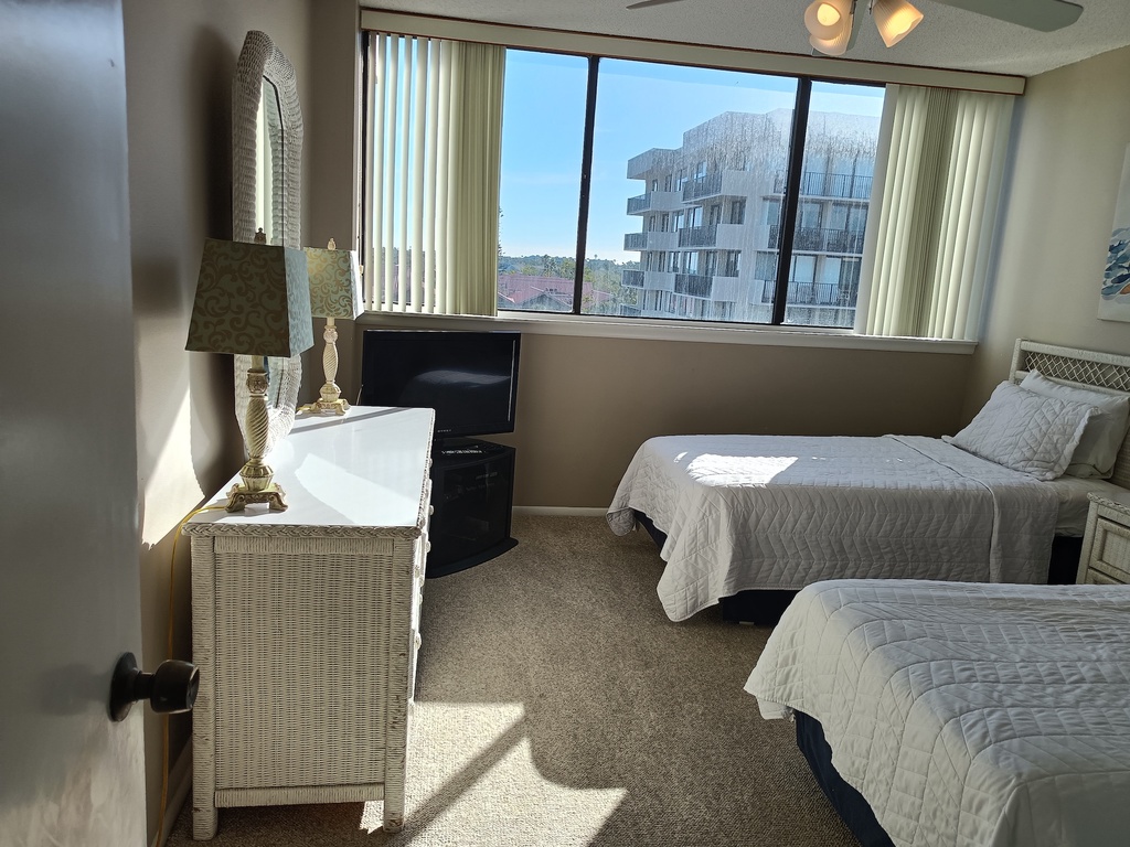 Second Bedroom, Two Twins