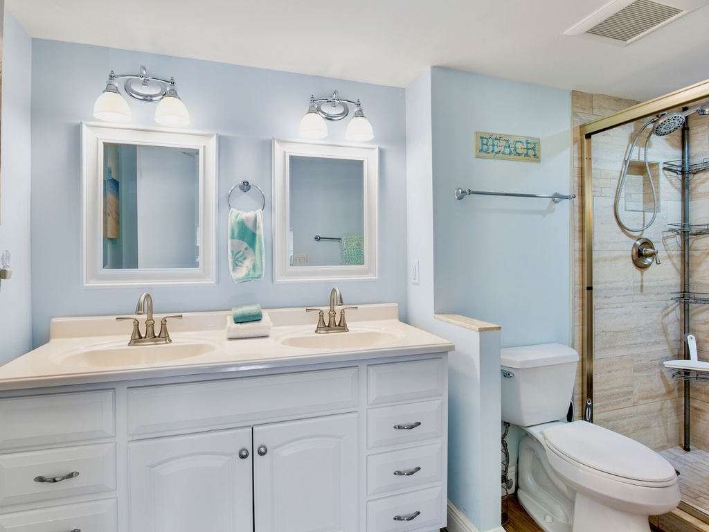 Primary Bathroom, Ensuite