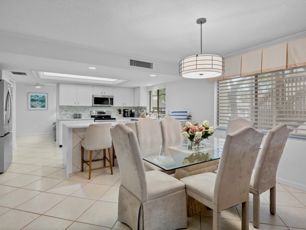 Midnight Cove II Unit 910 by Tropical Sands Accommodations
