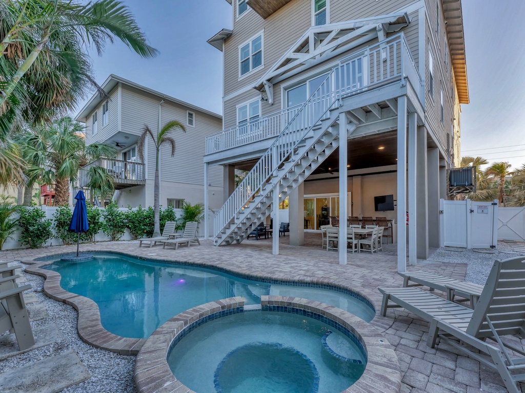 Private Pool and Spa