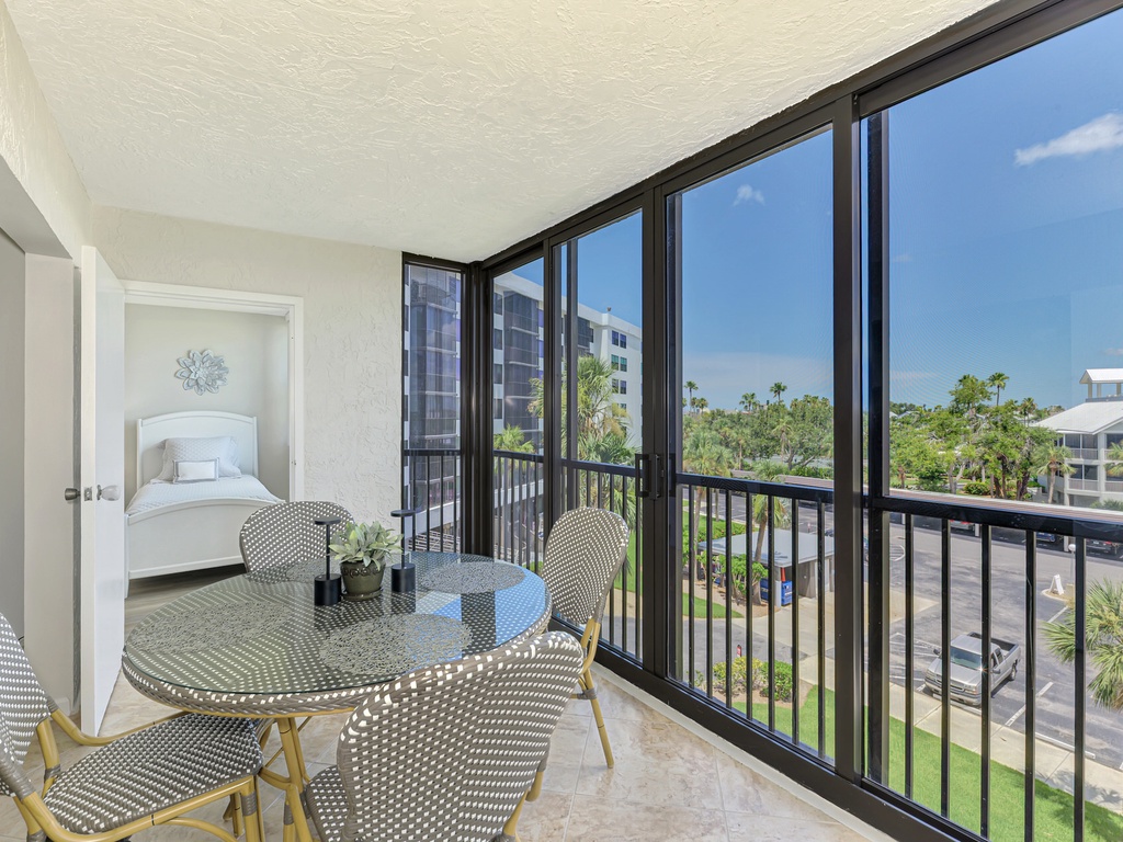 Additional Dining with Views