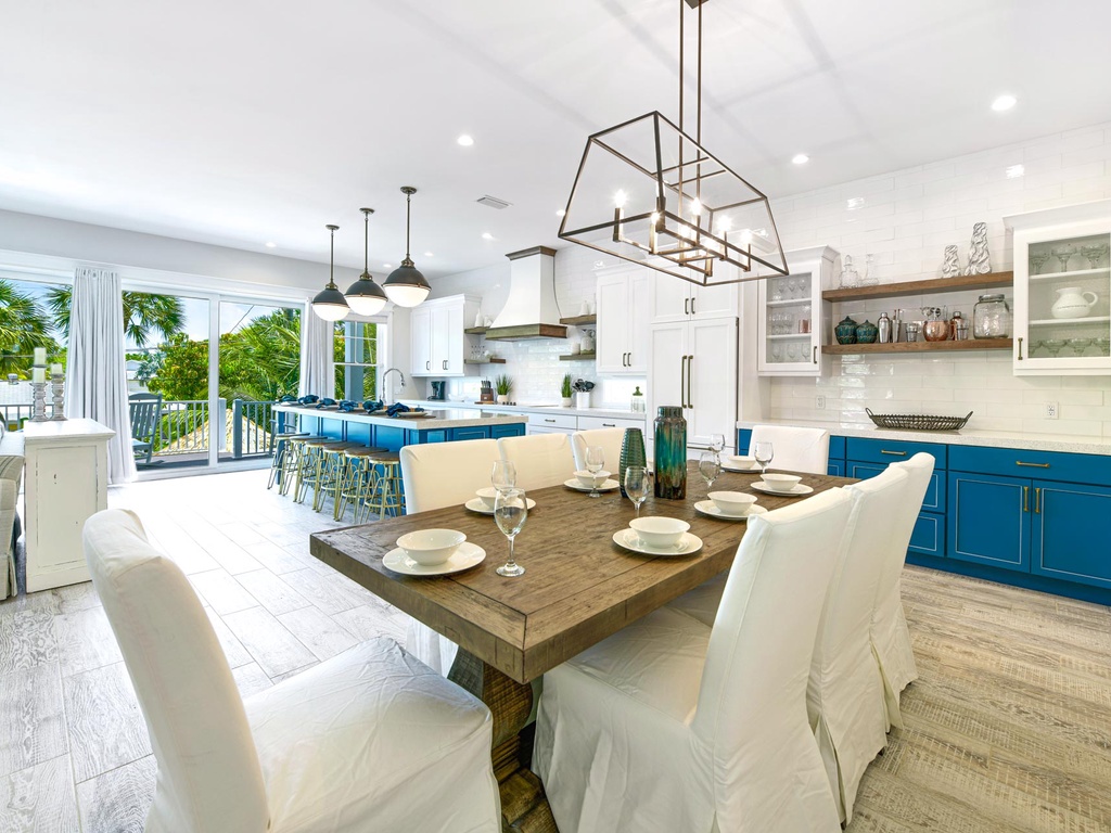 Dining Room and Wet Bar