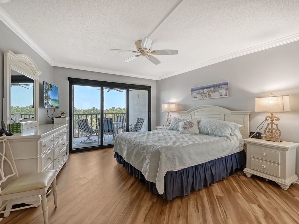 Primary Bedroom, King
