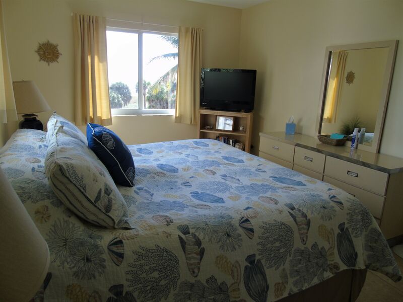 Primary Bedroom, King bed