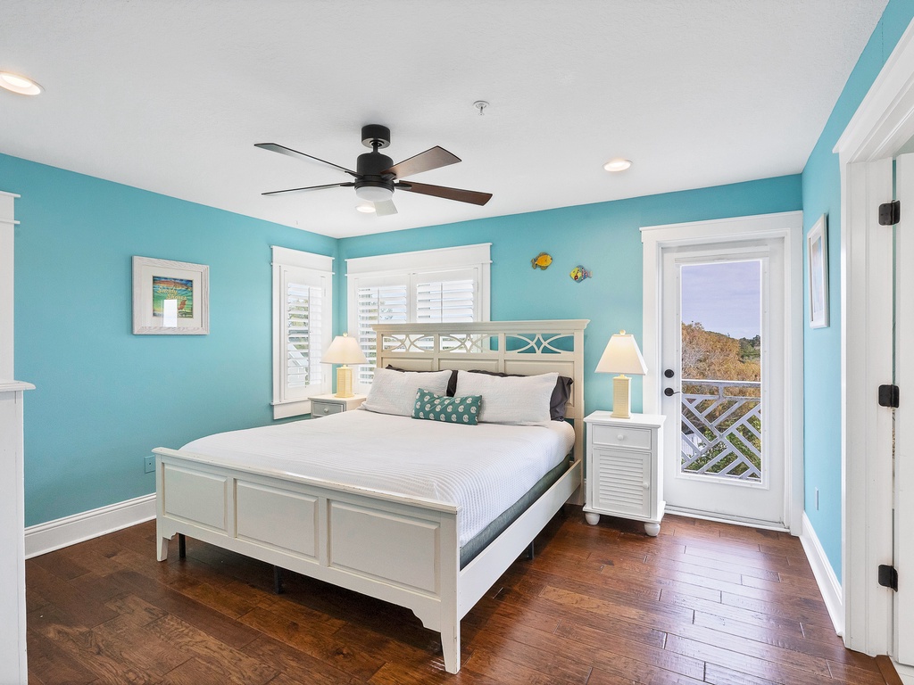 Third Bedroom (4th floor), King