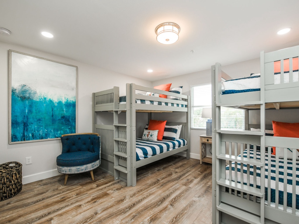 East Unit - Third Bedroom - Two Full Bunks