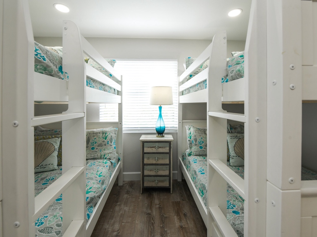 West Unit - Third Bedroom - Two Full Bunks