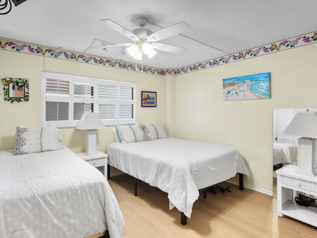 Second Bedroom, Two Twins