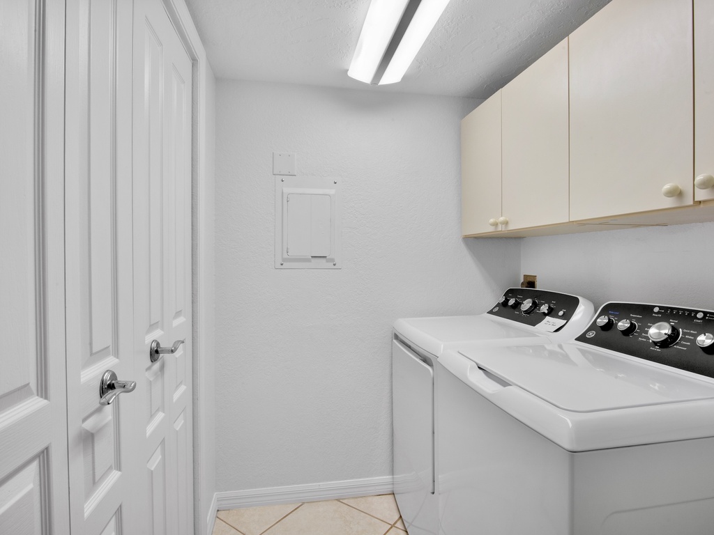 Midnight Cove II Unit 910 by Tropical Sands Accommodations