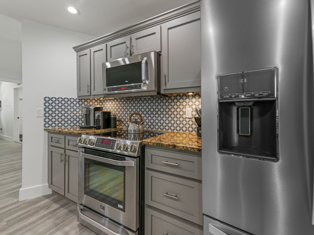 Fully equipped kitchen