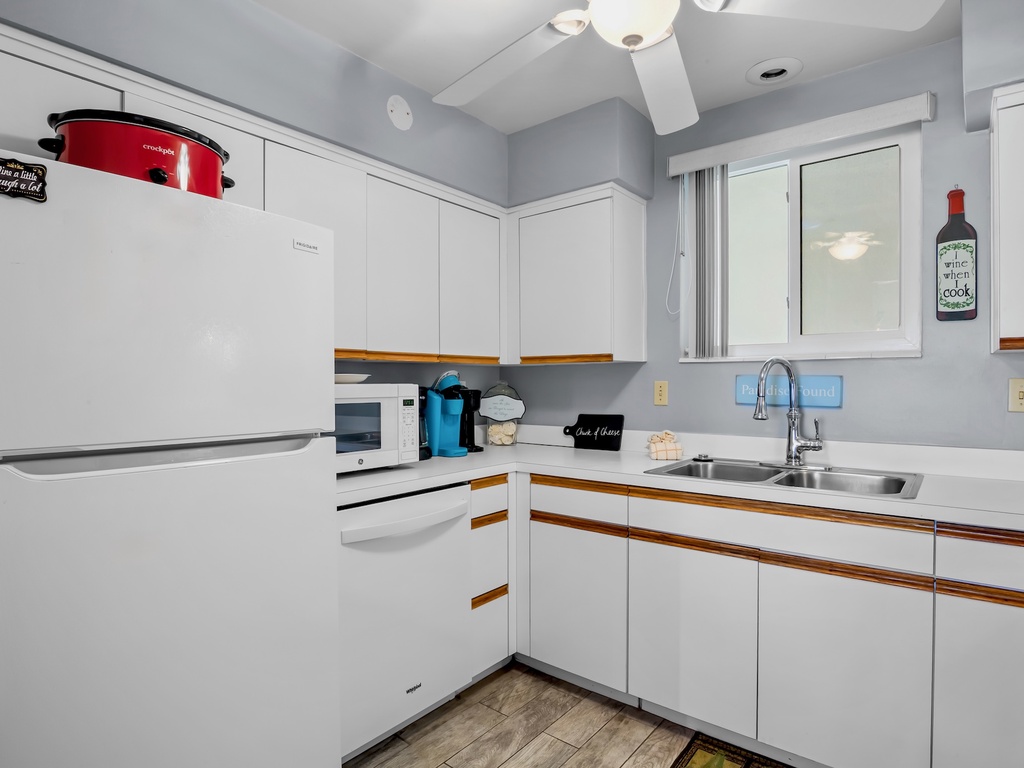 Fully Equipped Kitchen with Appliances
